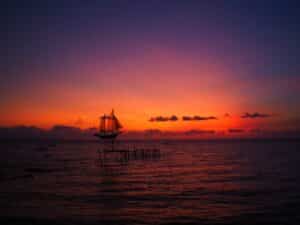 coucher de soleil a lombok en indonesie