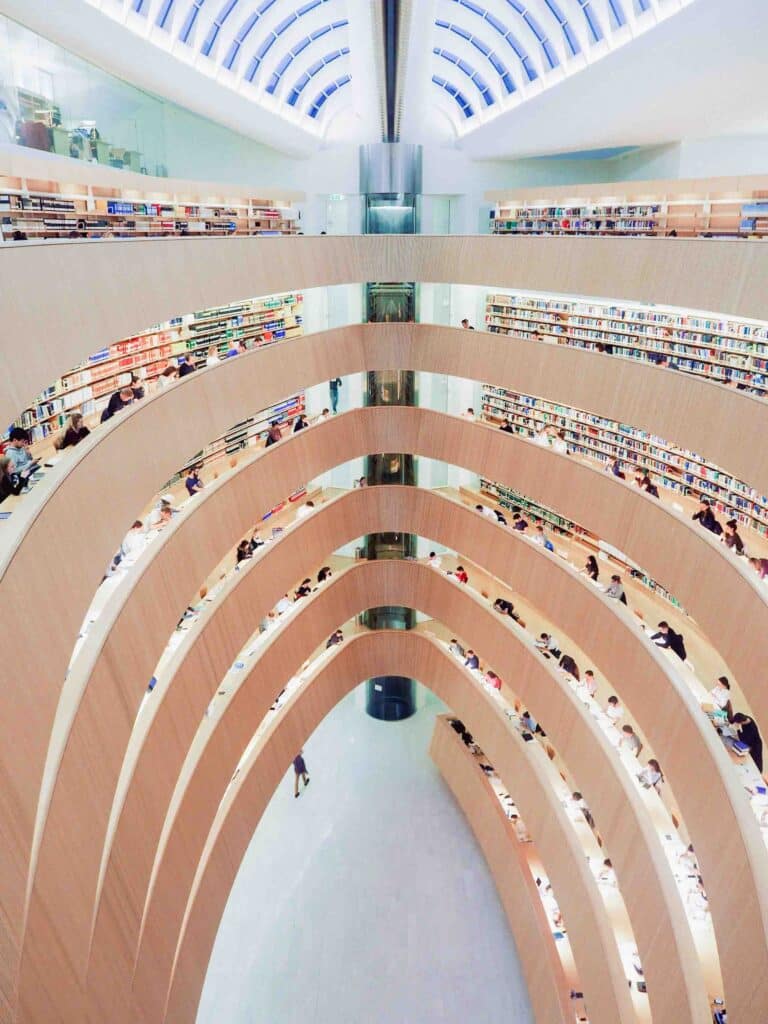 bibliothèque de Zurich en suisse
