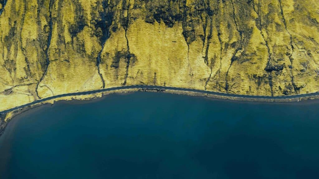 photo au drone des iles feroe vues du ciel